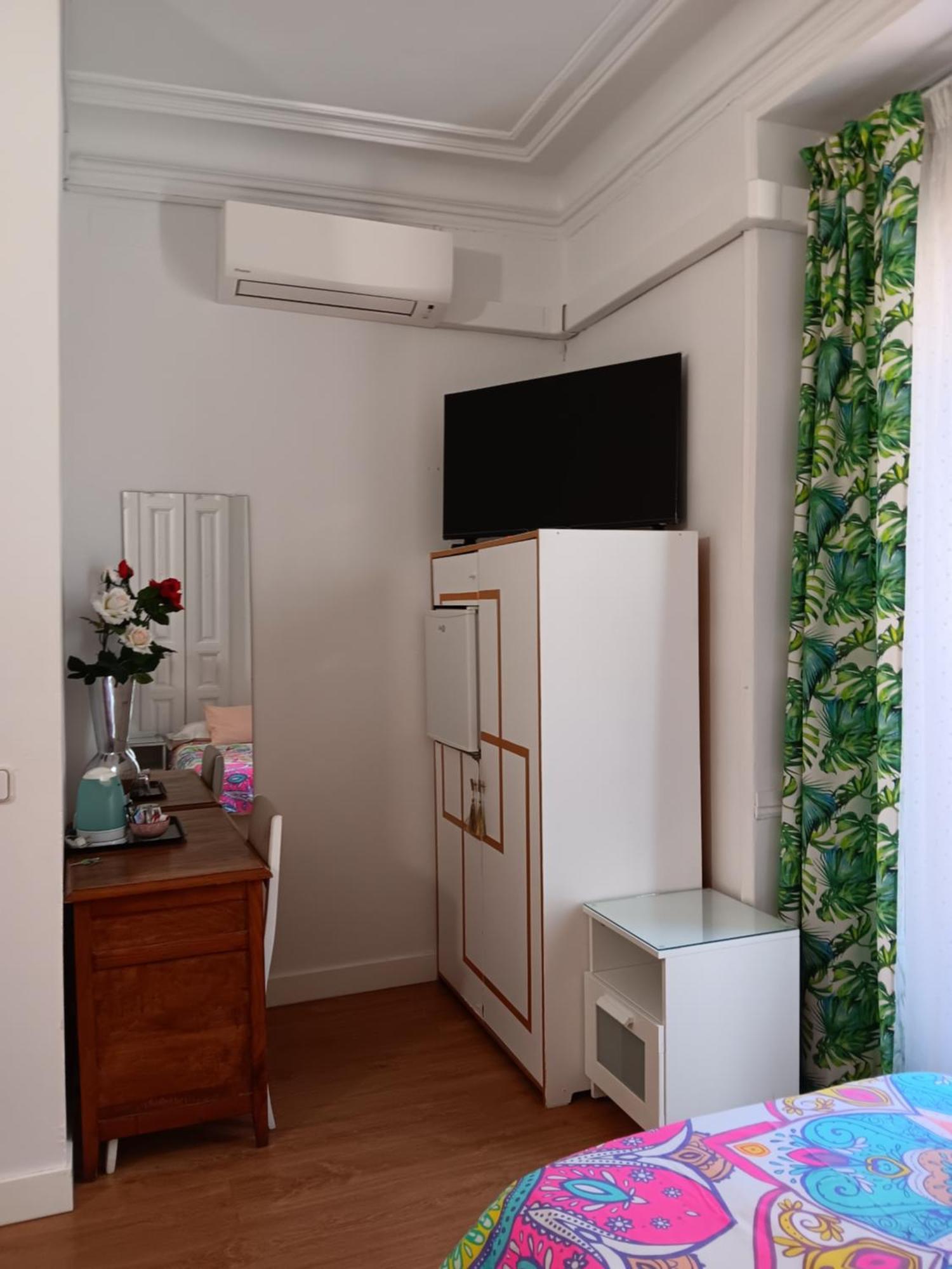 Hostal Casa Chueca Madrid Esterno foto